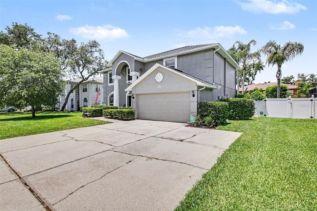 For Sale: $639,000 (5 beds, 2 baths, 2464 Square Feet)
