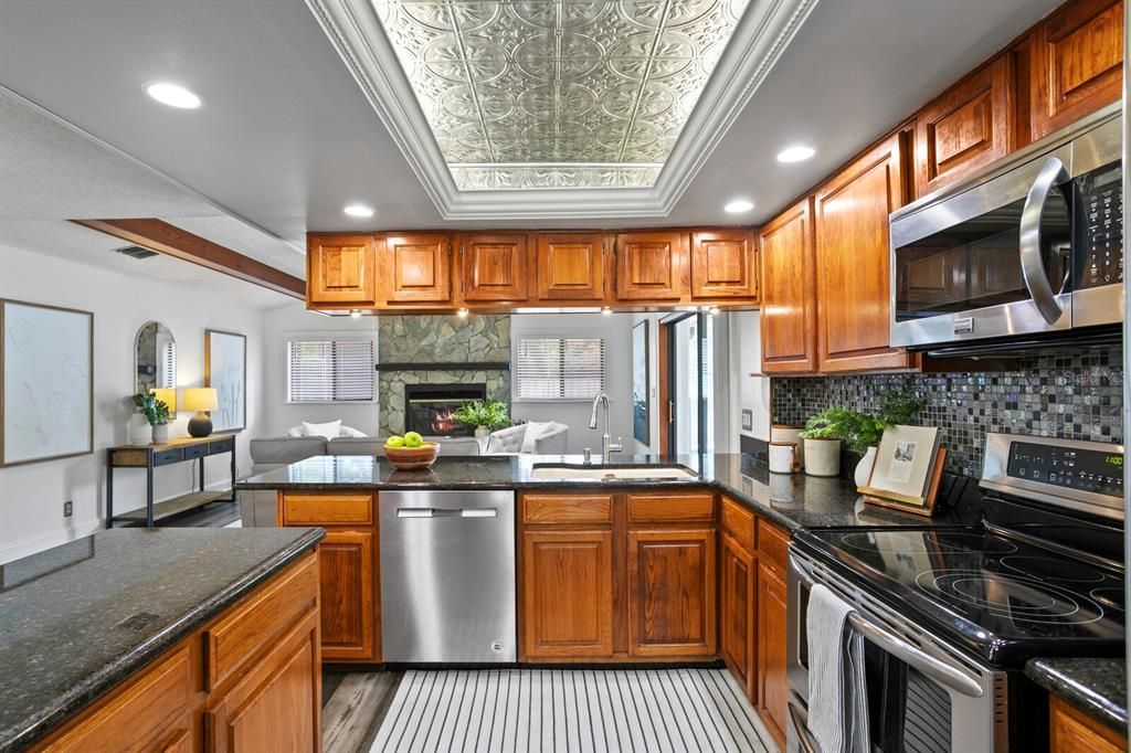 На продажу: $525,000 (3 спален, 2 ванн, 1851 Квадратных фут)