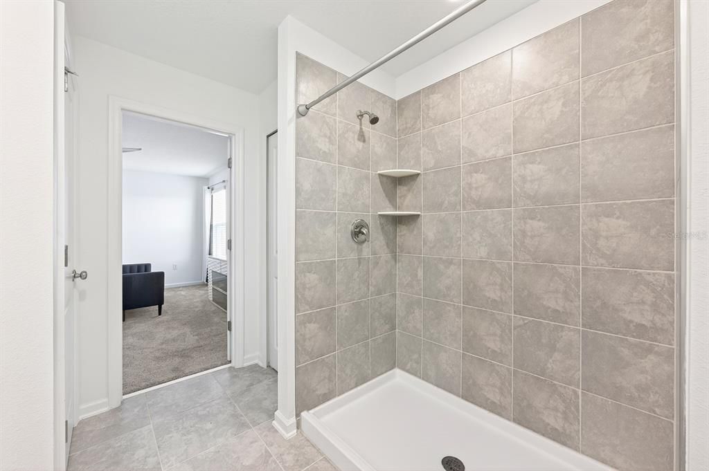 For Sale: $365,000 (4 beds, 2 baths, 1871 Square Feet)