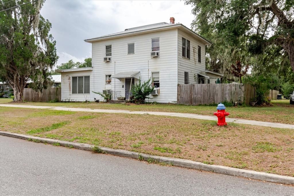 En Venta: $365,000 (4 camas, 5 baños, 3018 Pies cuadrados)