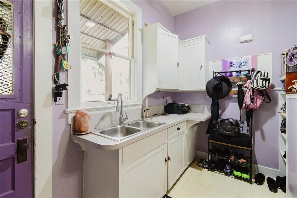 En Venta: $365,000 (4 camas, 5 baños, 3018 Pies cuadrados)