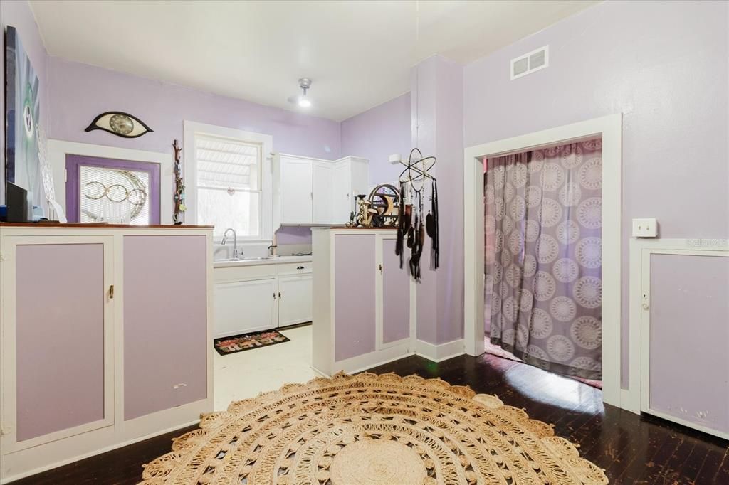 En Venta: $365,000 (4 camas, 5 baños, 3018 Pies cuadrados)