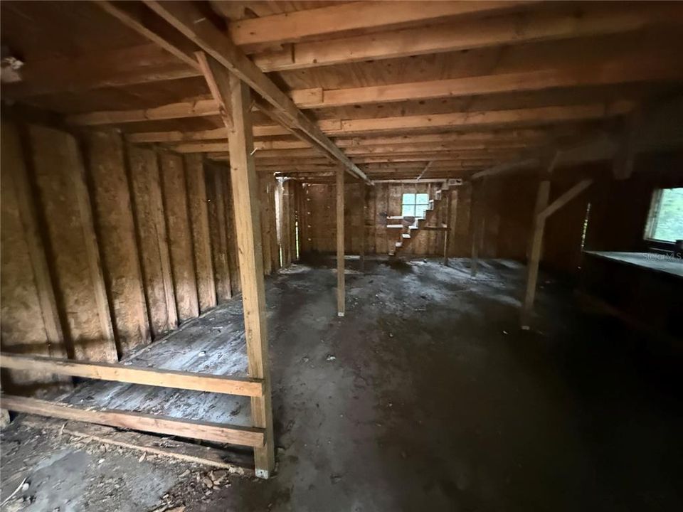 For Sale: $400,000 (5 beds, 3 baths, 5810 Square Feet)