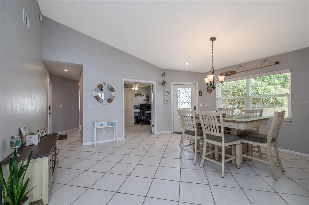 For Sale: $399,900 (3 beds, 2 baths, 1590 Square Feet)