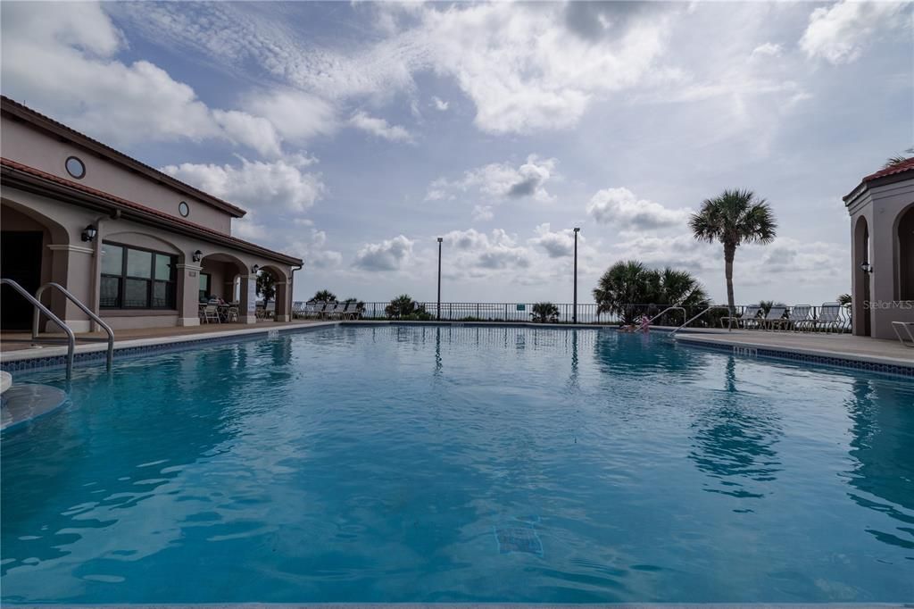 For Sale: $399,900 (3 beds, 2 baths, 1590 Square Feet)