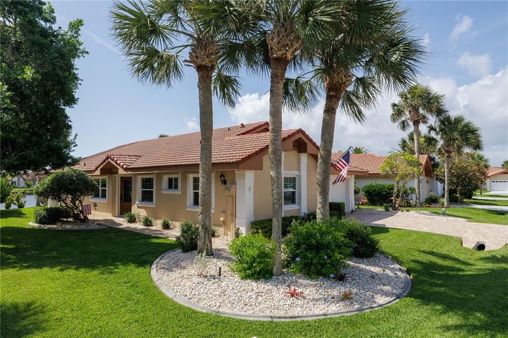 For Sale: $399,900 (3 beds, 2 baths, 1590 Square Feet)
