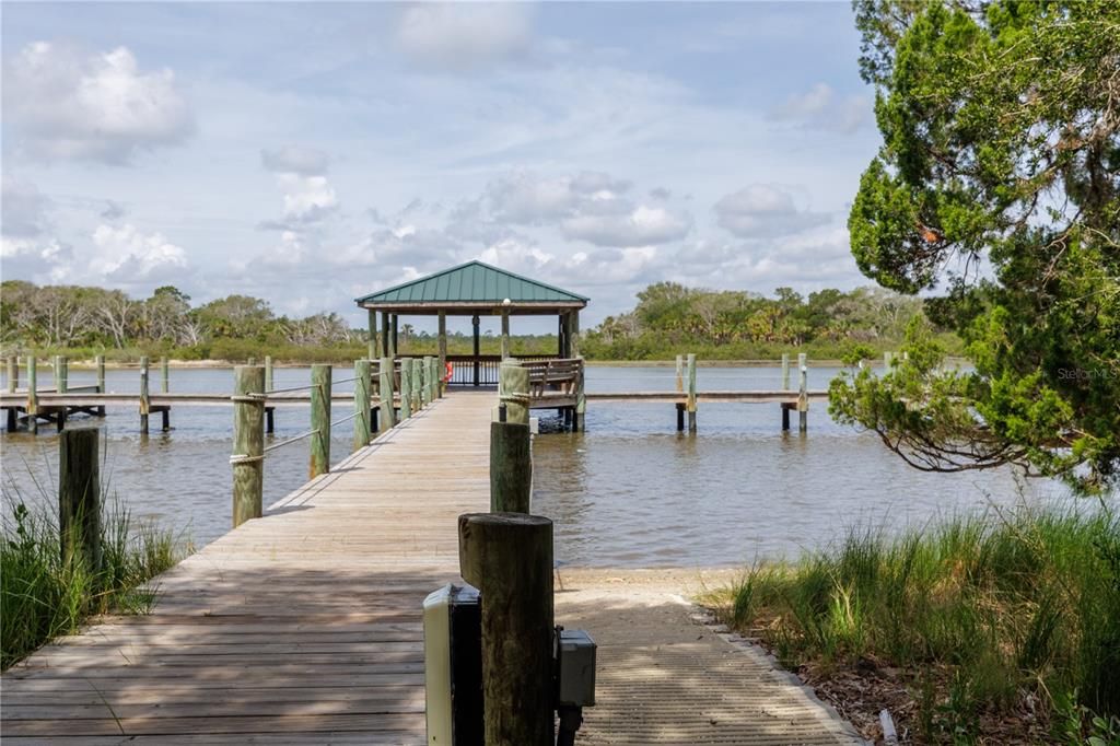 For Sale: $399,900 (3 beds, 2 baths, 1590 Square Feet)