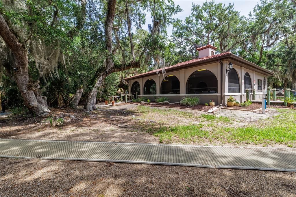 For Sale: $399,900 (3 beds, 2 baths, 1590 Square Feet)