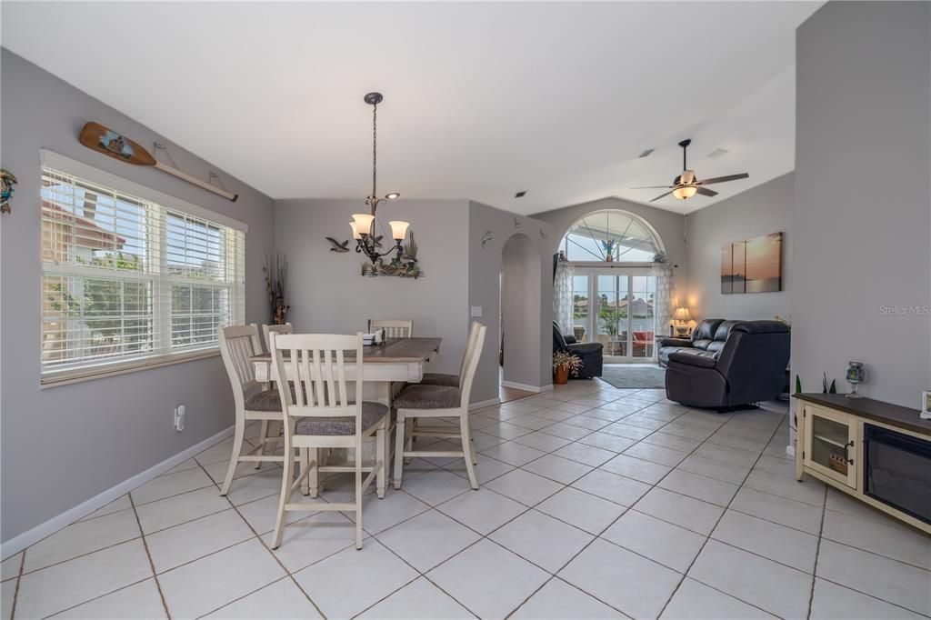 For Sale: $399,900 (3 beds, 2 baths, 1590 Square Feet)