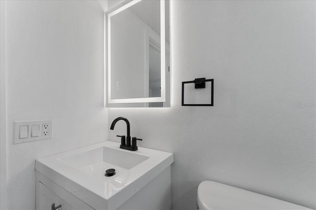 For Sale: $540,000 (2 beds, 2 baths, 1387 Square Feet)