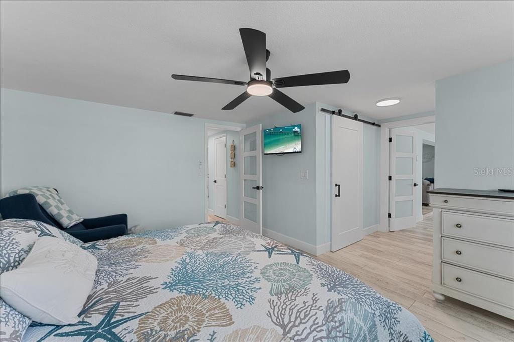 For Sale: $540,000 (2 beds, 2 baths, 1387 Square Feet)
