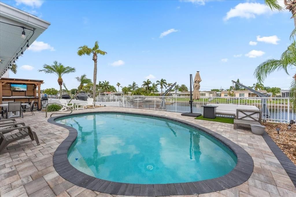 For Sale: $540,000 (2 beds, 2 baths, 1387 Square Feet)