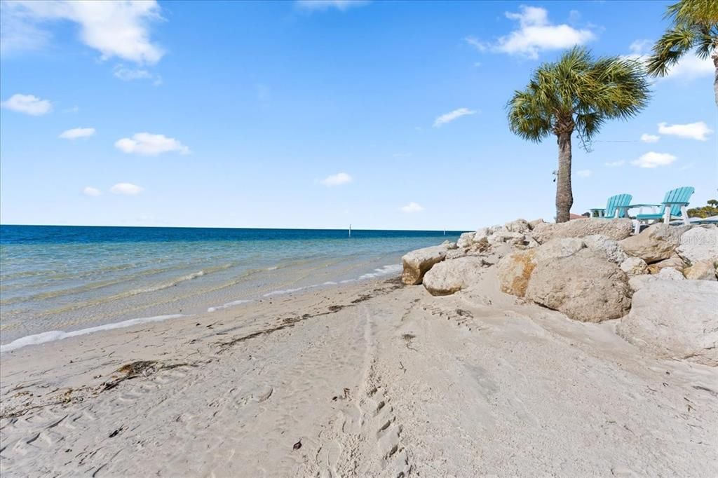 For Sale: $540,000 (2 beds, 2 baths, 1387 Square Feet)