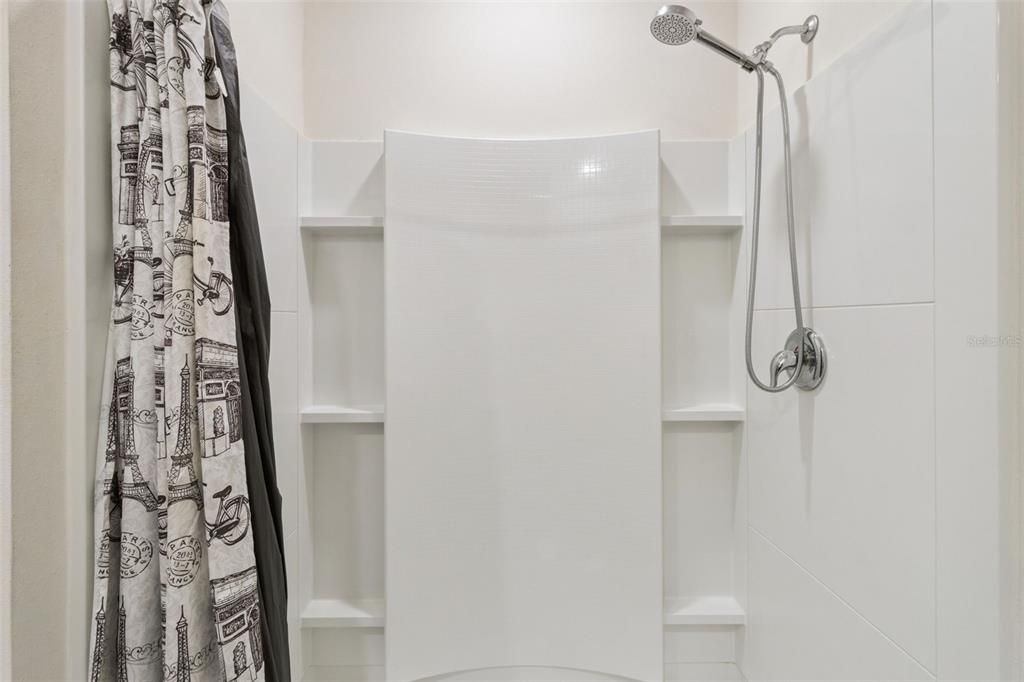 В аренду: $2,400 (3 спален, 2 ванн, 1516 Квадратных фут)