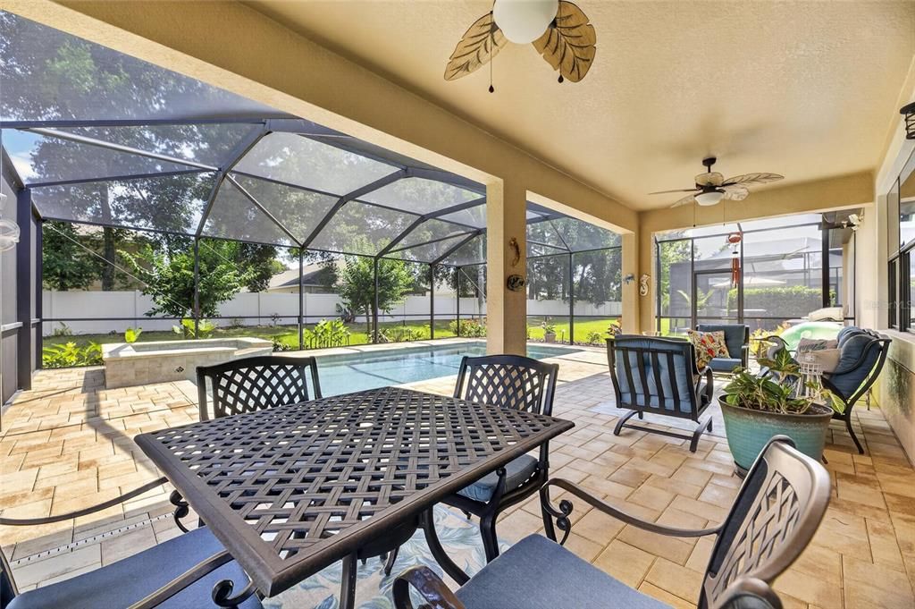 For Sale: $500,000 (4 beds, 3 baths, 2299 Square Feet)