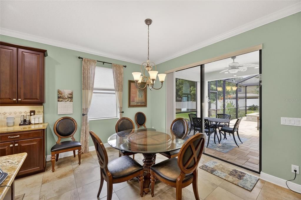 For Sale: $500,000 (4 beds, 3 baths, 2299 Square Feet)