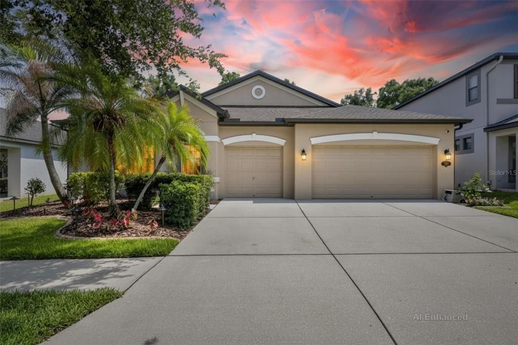 For Sale: $500,000 (4 beds, 3 baths, 2299 Square Feet)