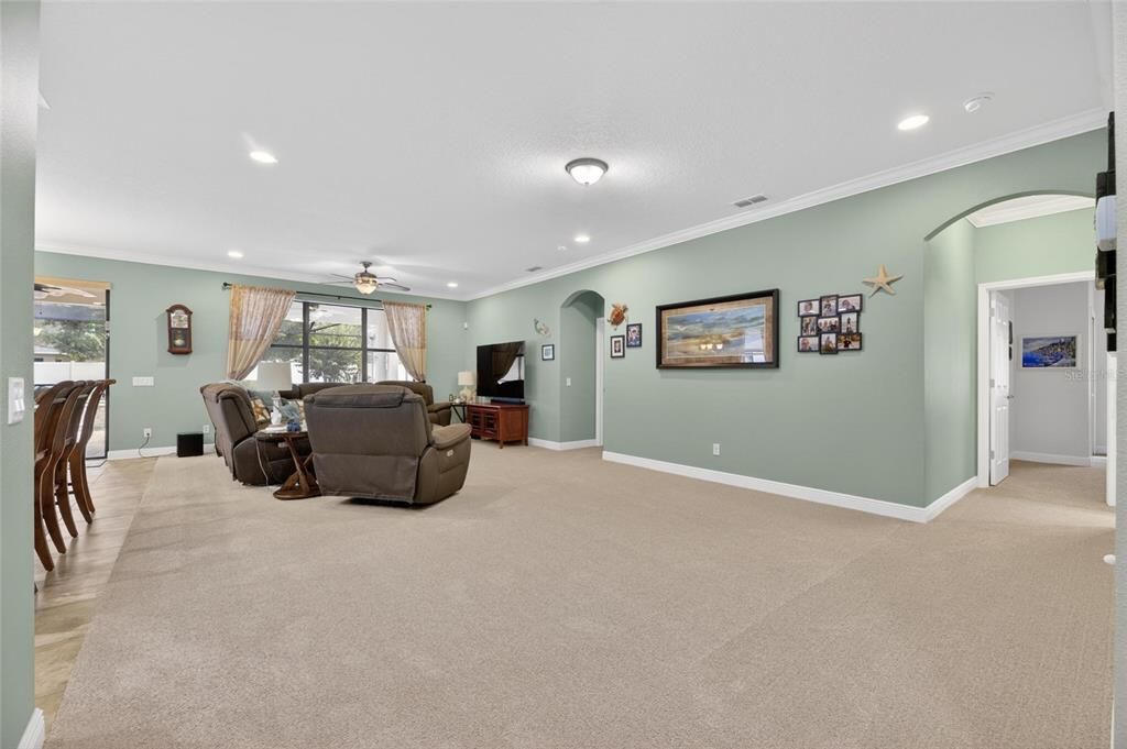 For Sale: $500,000 (4 beds, 3 baths, 2299 Square Feet)