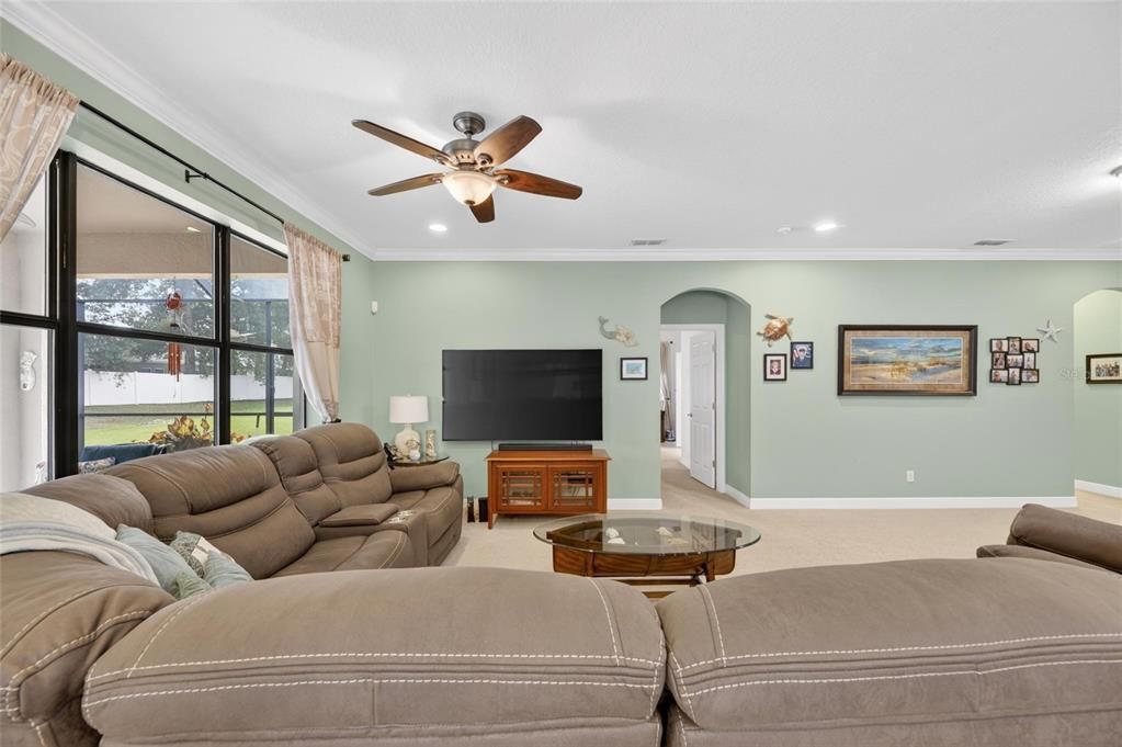 For Sale: $500,000 (4 beds, 3 baths, 2299 Square Feet)