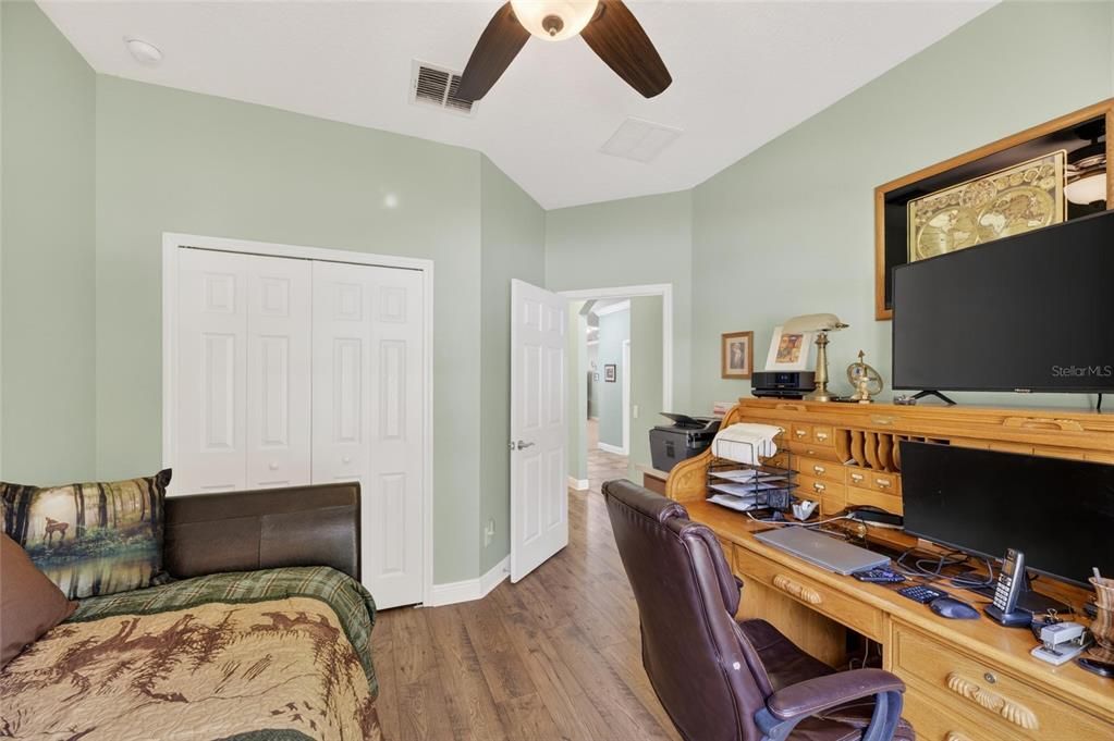 For Sale: $500,000 (4 beds, 3 baths, 2299 Square Feet)