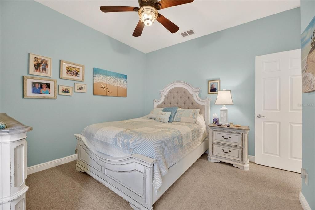 For Sale: $500,000 (4 beds, 3 baths, 2299 Square Feet)