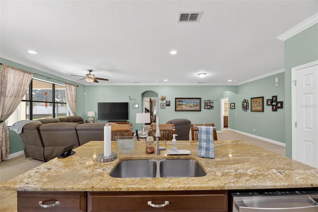 For Sale: $500,000 (4 beds, 3 baths, 2299 Square Feet)
