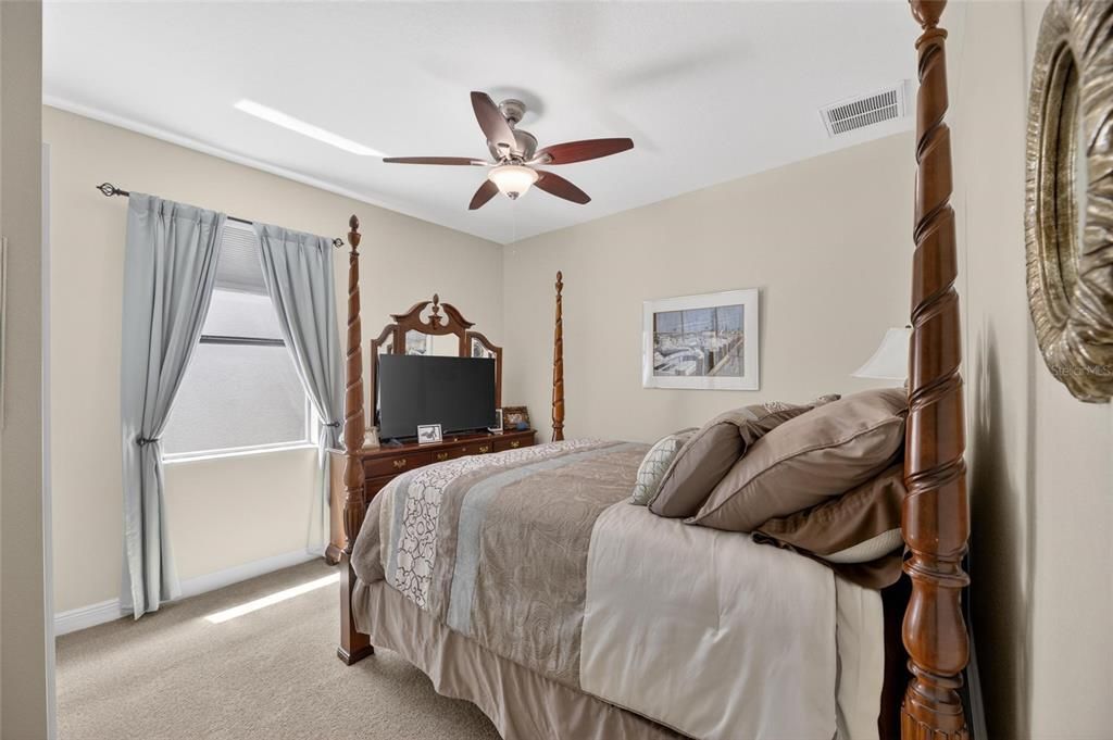 For Sale: $500,000 (4 beds, 3 baths, 2299 Square Feet)