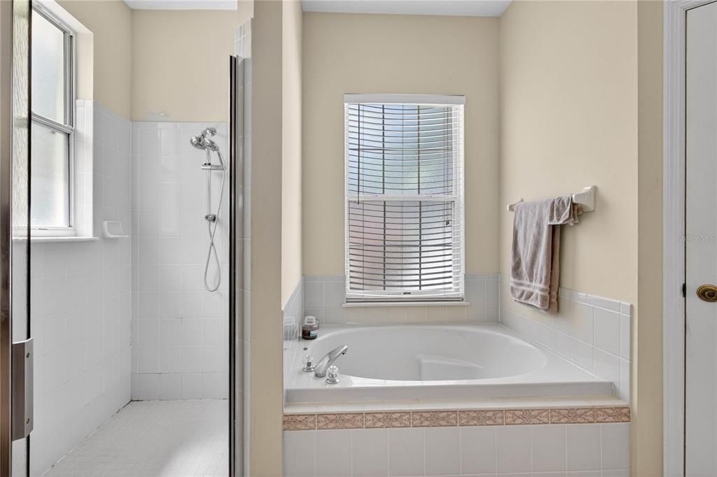 For Sale: $425,000 (3 beds, 2 baths, 2296 Square Feet)