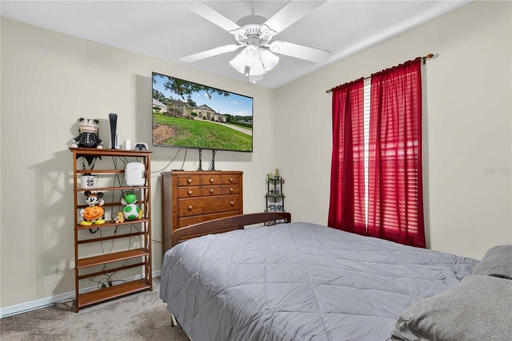For Sale: $425,000 (3 beds, 2 baths, 2296 Square Feet)
