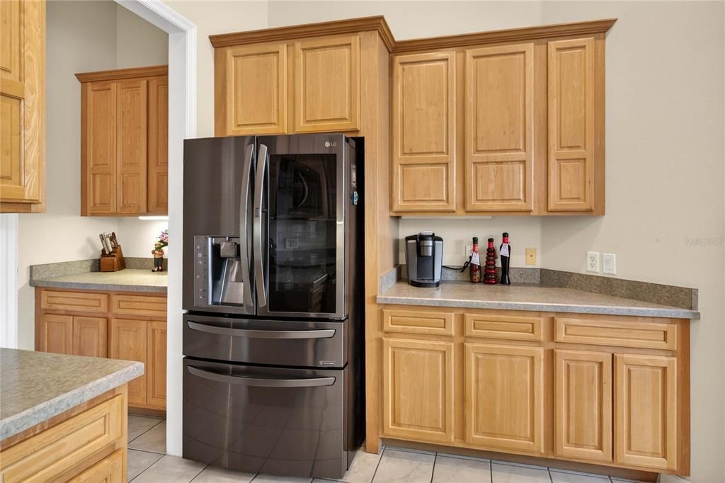 For Sale: $425,000 (3 beds, 2 baths, 2296 Square Feet)