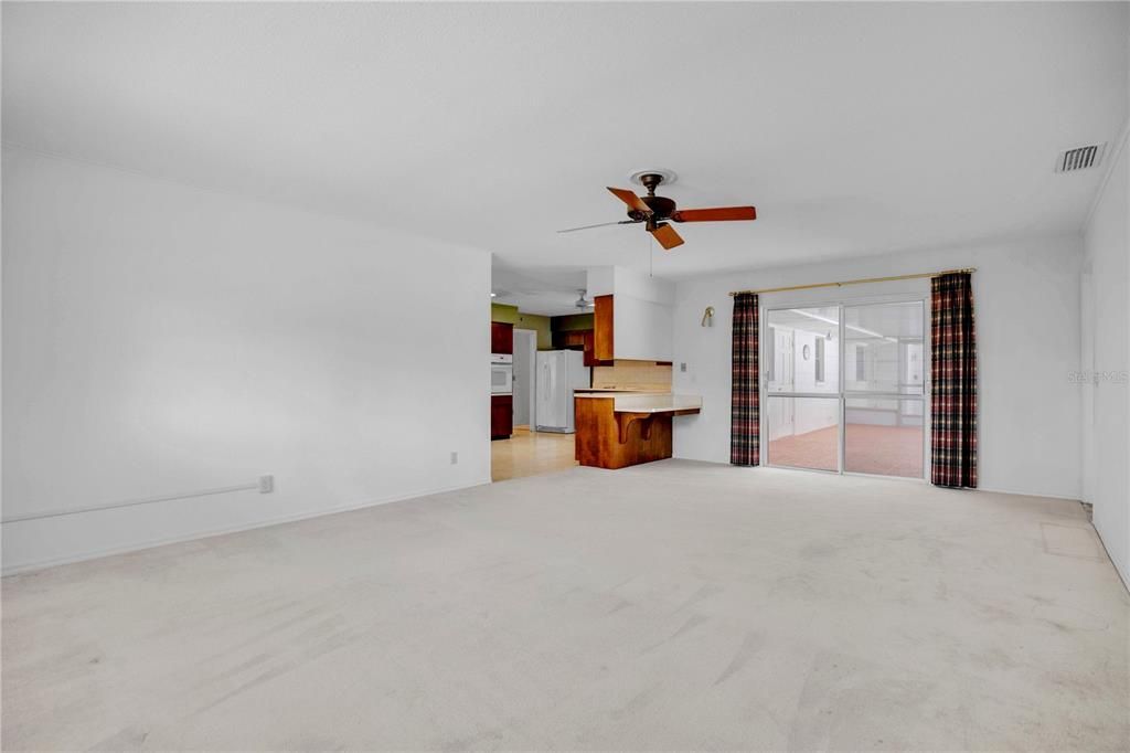 Active With Contract: $569,000 (3 beds, 2 baths, 2202 Square Feet)