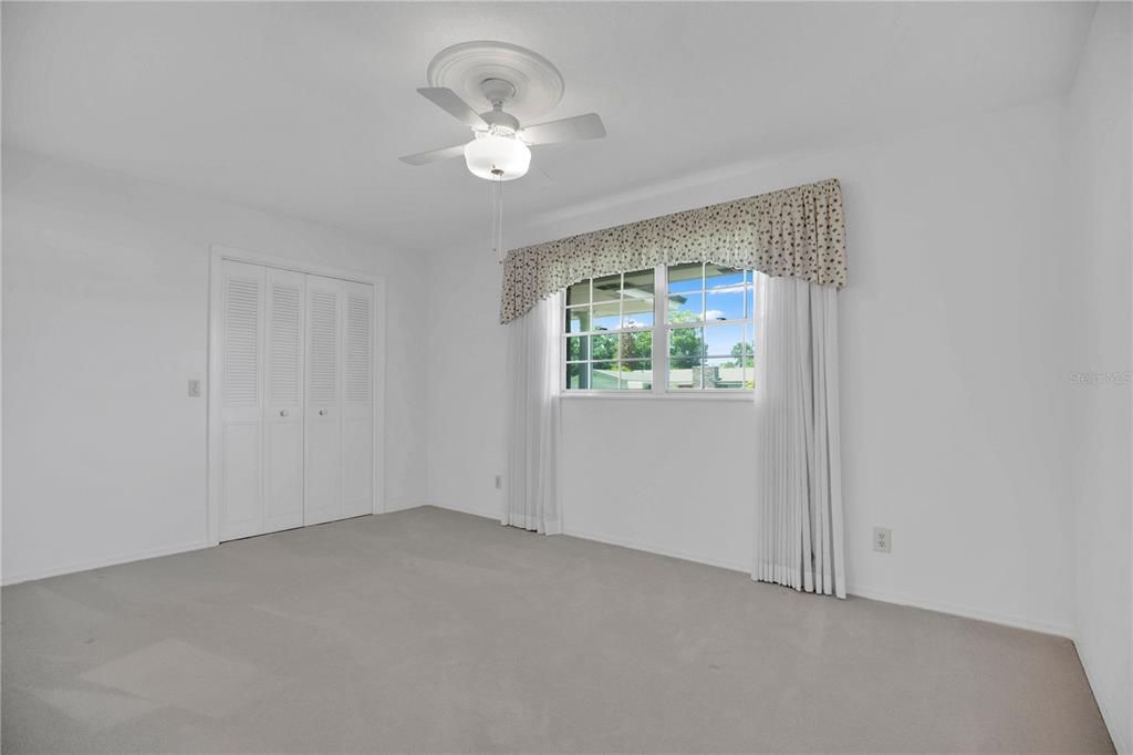 Active With Contract: $569,000 (3 beds, 2 baths, 2202 Square Feet)
