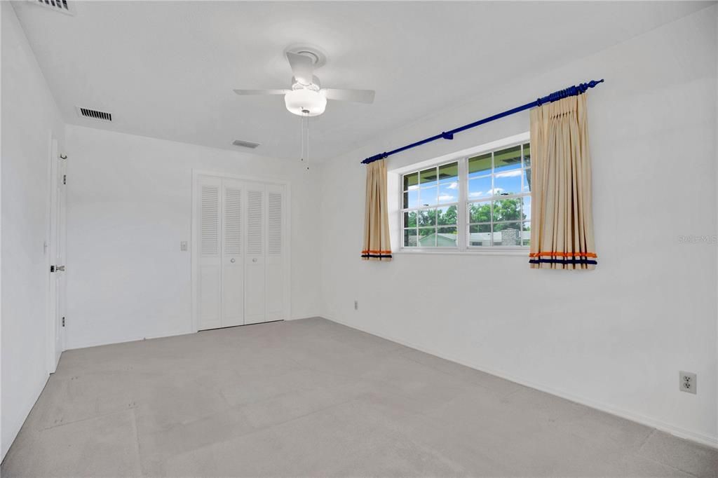 Active With Contract: $569,000 (3 beds, 2 baths, 2202 Square Feet)