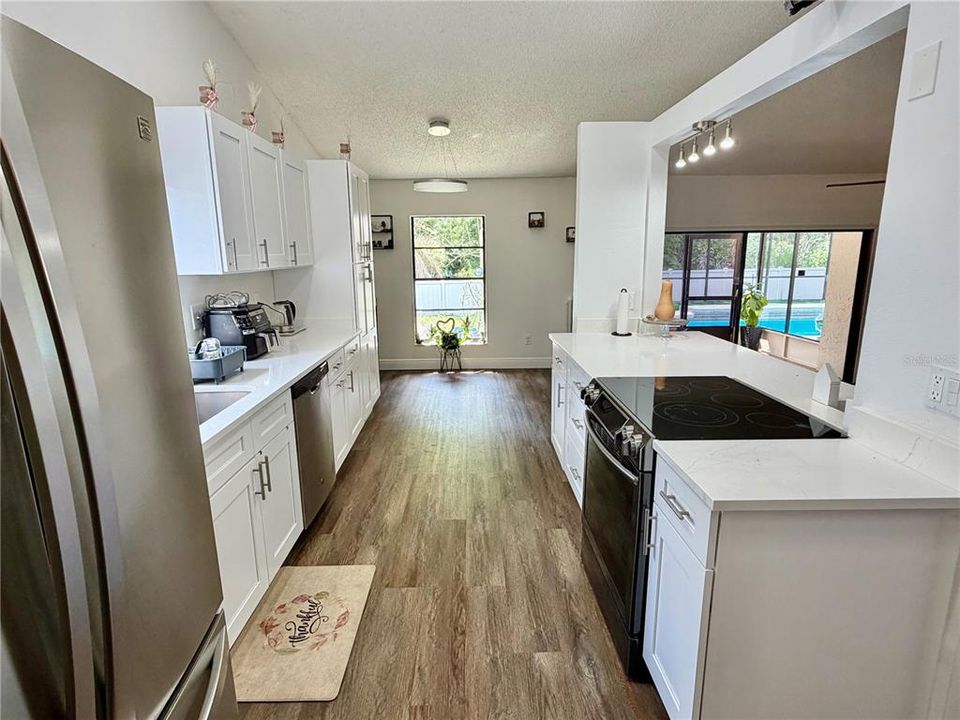 For Sale: $475,000 (3 beds, 2 baths, 1602 Square Feet)