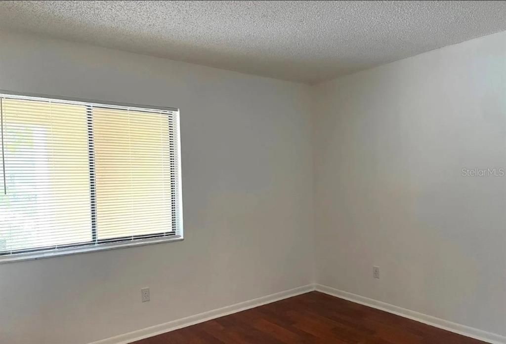 В аренду: $1,800 (2 спален, 2 ванн, 1089 Квадратных фут)