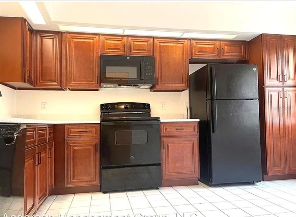 В аренду: $1,800 (2 спален, 2 ванн, 1089 Квадратных фут)
