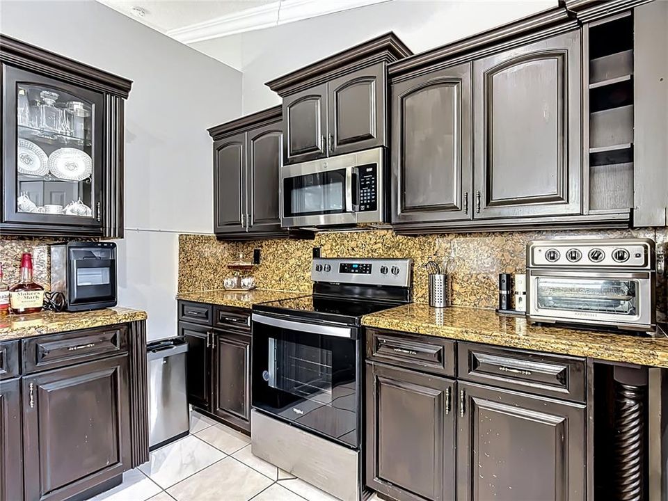 На продажу: $439,000 (4 спален, 2 ванн, 2148 Квадратных фут)