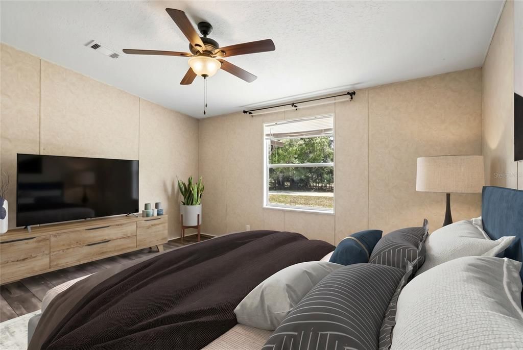 For Sale: $345,000 (3 beds, 2 baths, 1300 Square Feet)