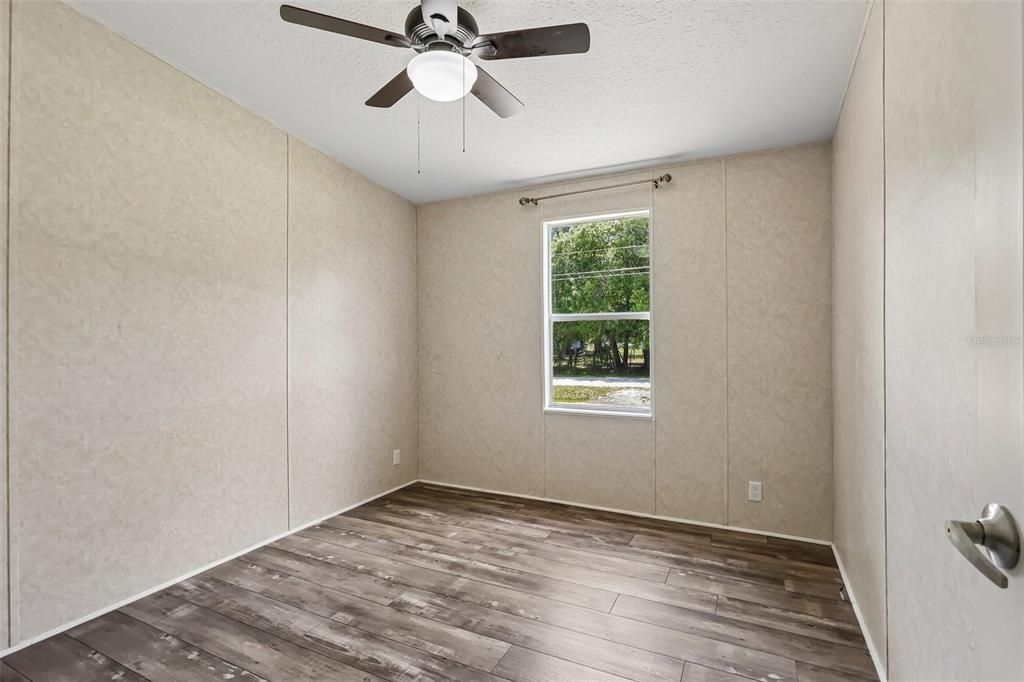 For Sale: $345,000 (3 beds, 2 baths, 1300 Square Feet)