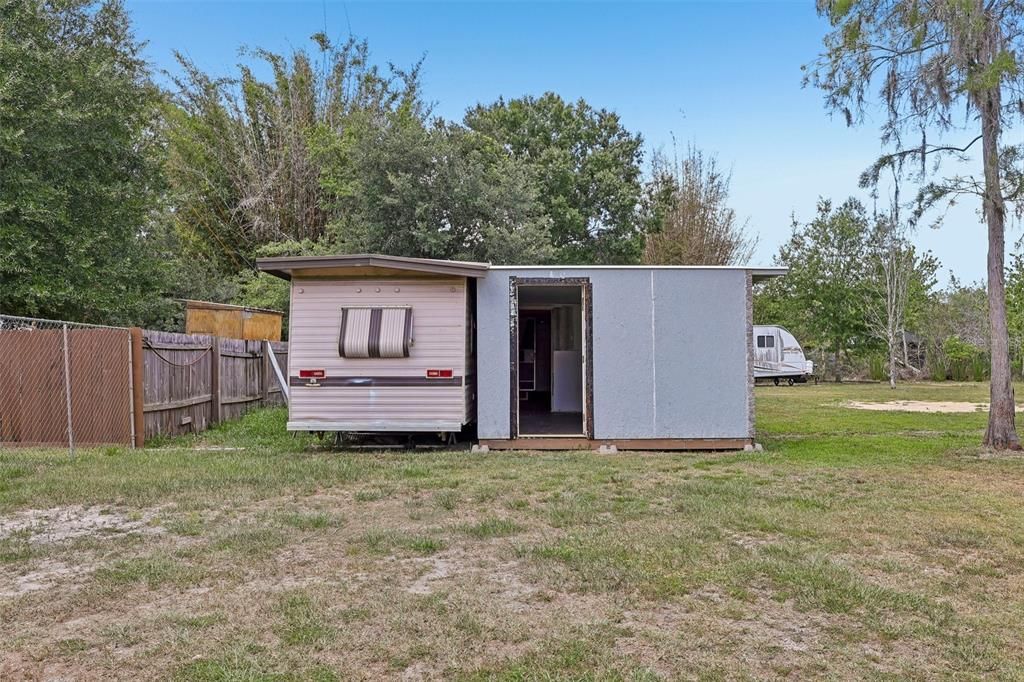 For Sale: $345,000 (3 beds, 2 baths, 1300 Square Feet)