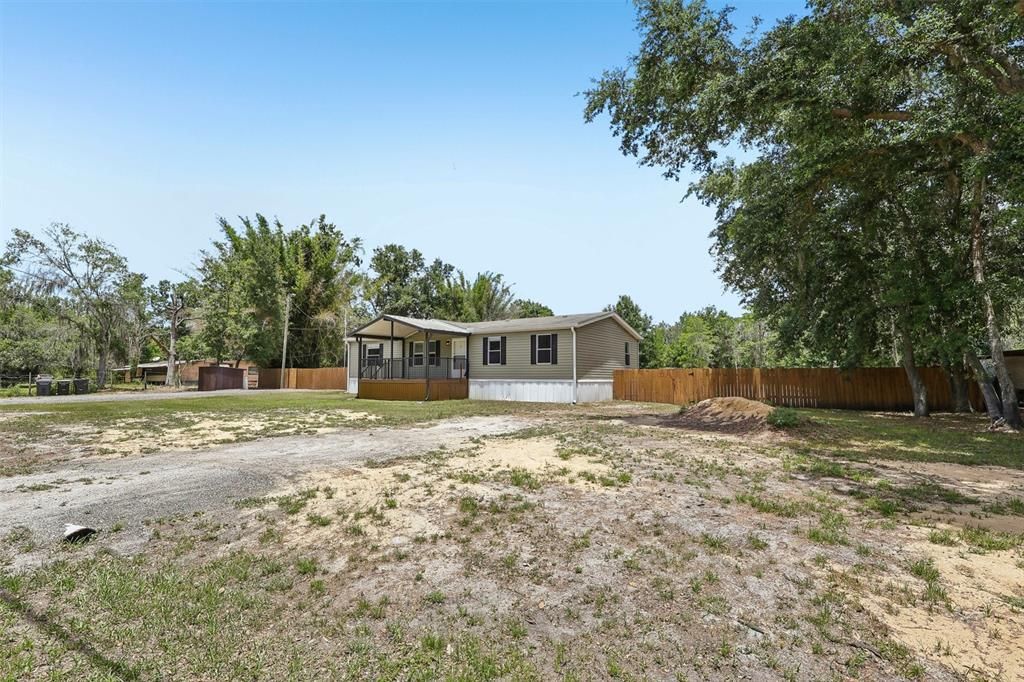 For Sale: $345,000 (3 beds, 2 baths, 1300 Square Feet)