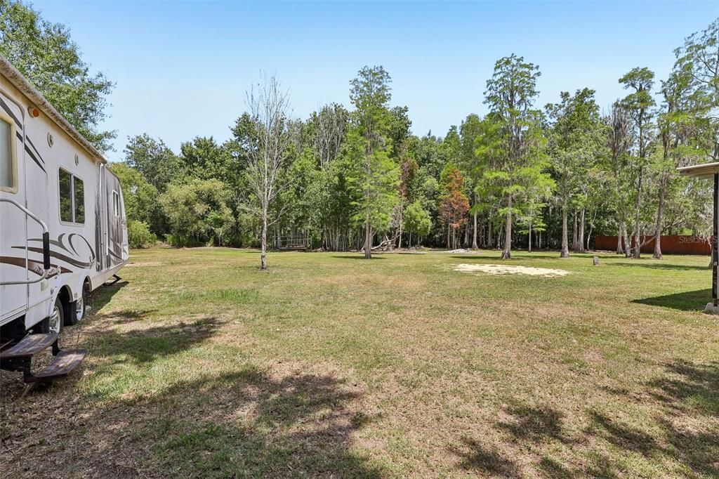 For Sale: $345,000 (3 beds, 2 baths, 1300 Square Feet)