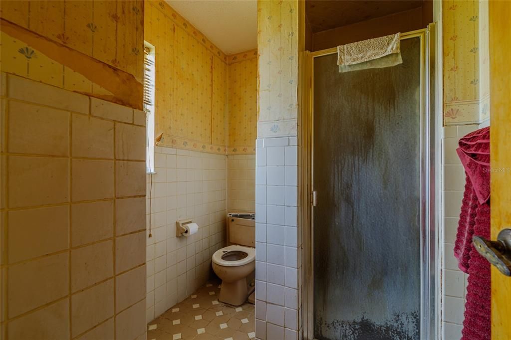 На продажу: $199,000 (3 спален, 2 ванн, 1826 Квадратных фут)