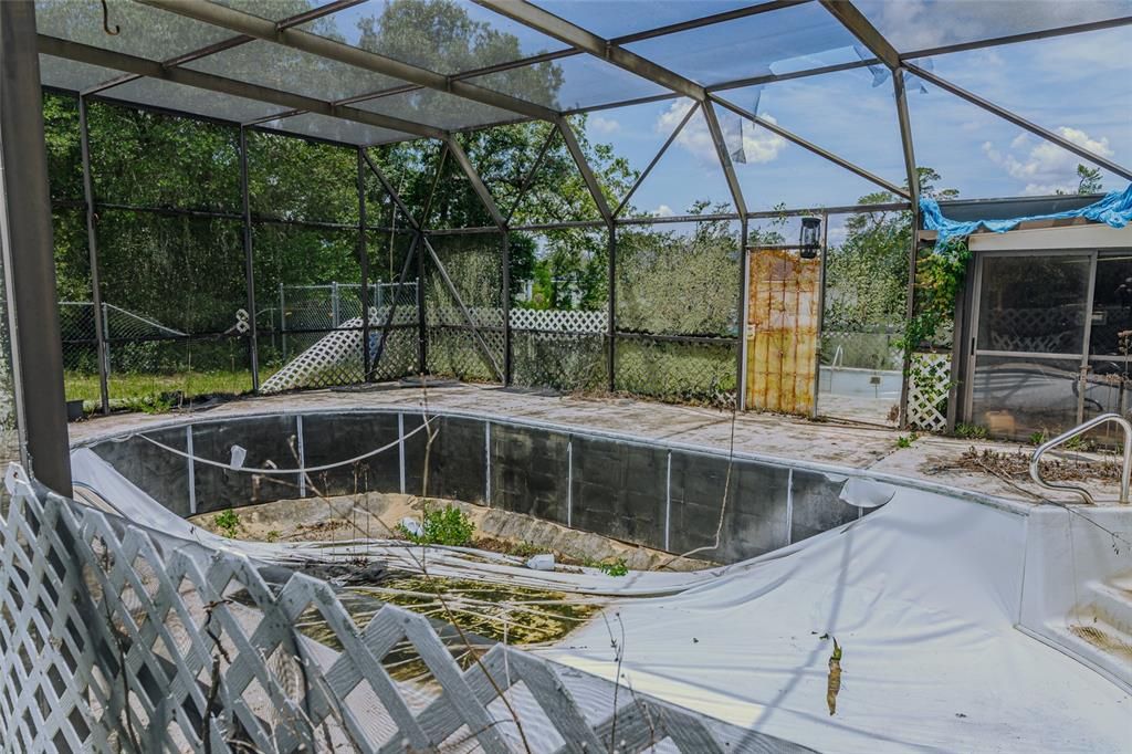 На продажу: $199,000 (3 спален, 2 ванн, 1826 Квадратных фут)
