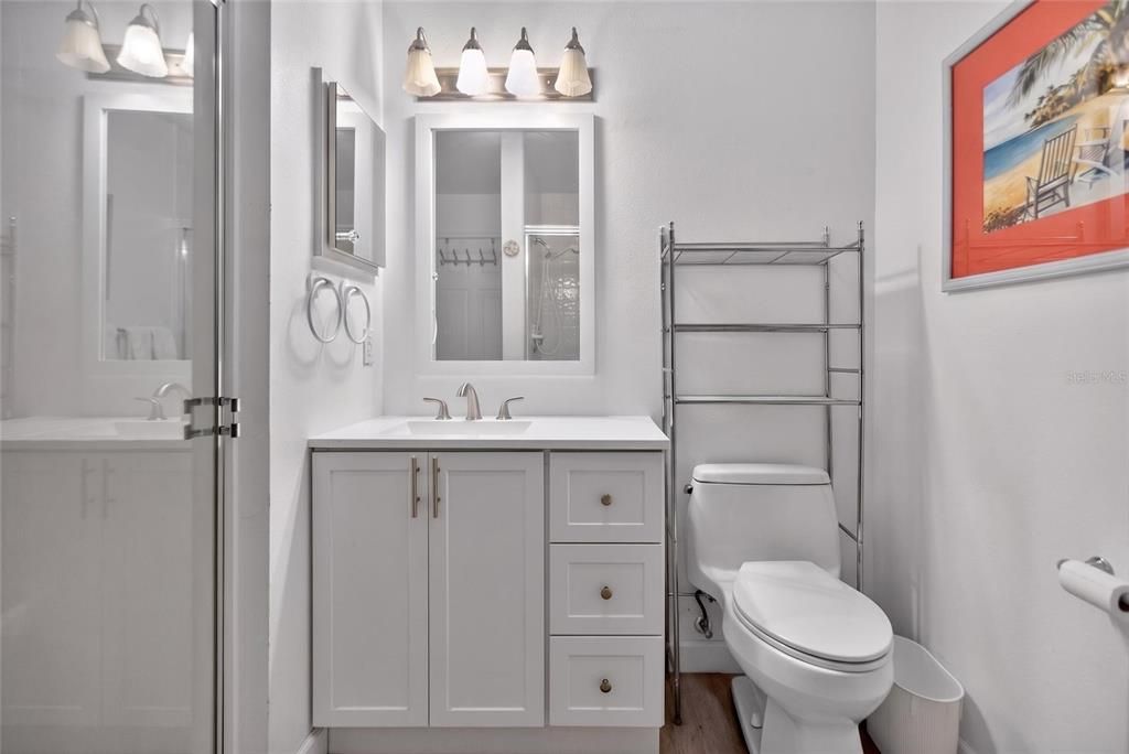 Active With Contract: $289,900 (2 beds, 2 baths, 1180 Square Feet)