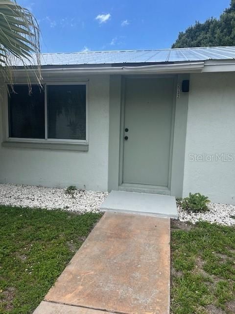 For Rent: $1,700 (2 beds, 1 baths, 1000 Square Feet)