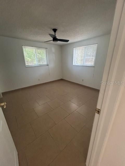 For Rent: $1,700 (2 beds, 1 baths, 1000 Square Feet)