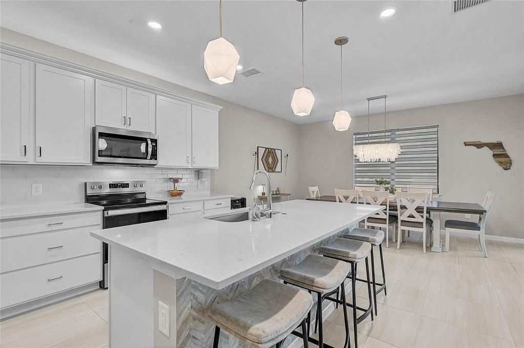 For Sale: $779,900 (5 beds, 4 baths, 3422 Square Feet)