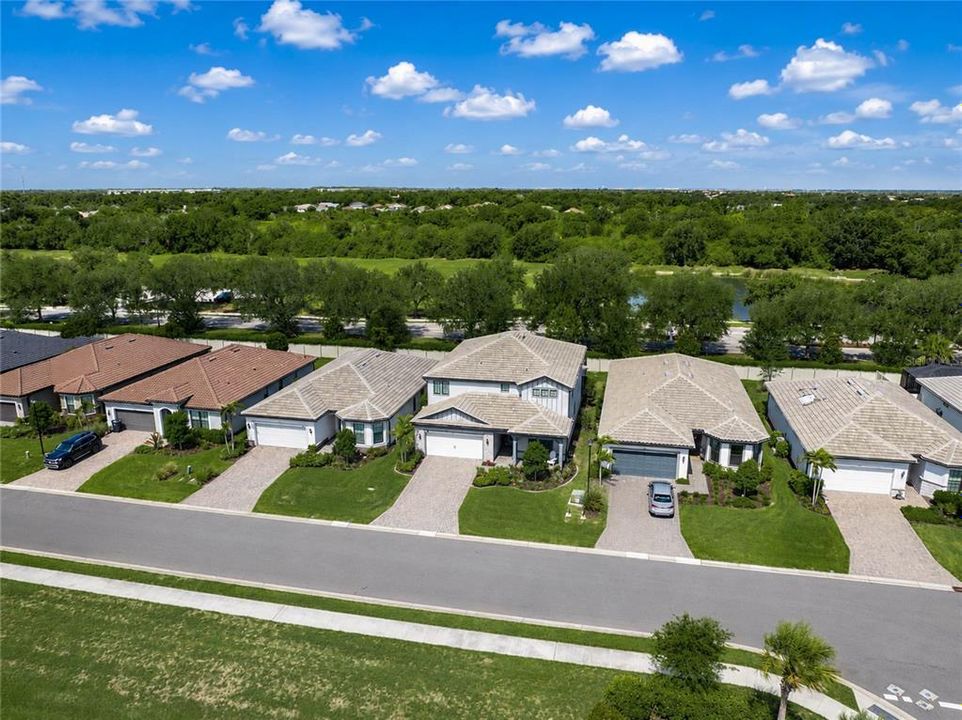 For Sale: $779,900 (5 beds, 4 baths, 3422 Square Feet)