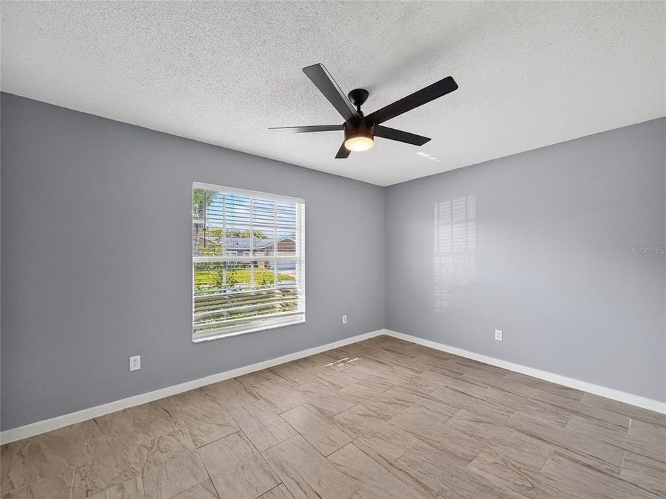 For Sale: $289,000 (3 beds, 2 baths, 1733 Square Feet)